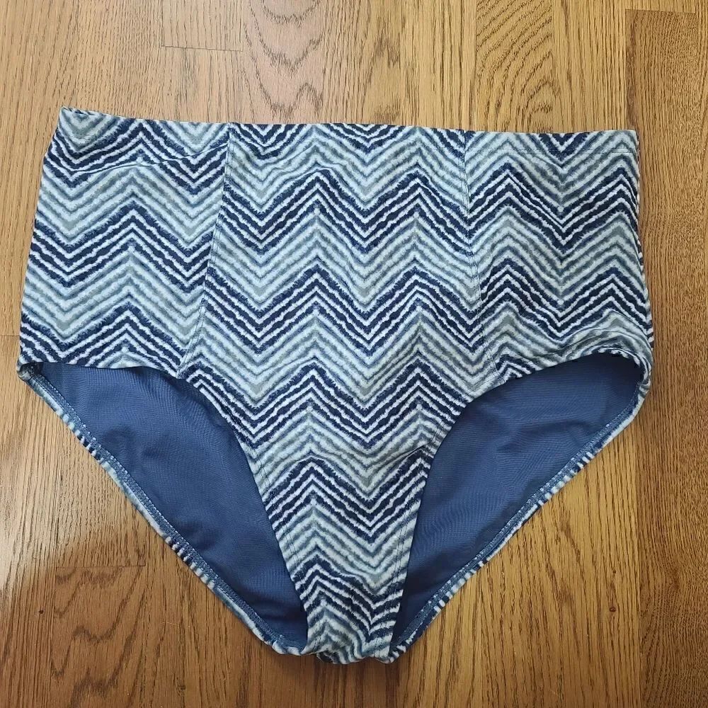 Old Navy Brief Swim Bottom XL